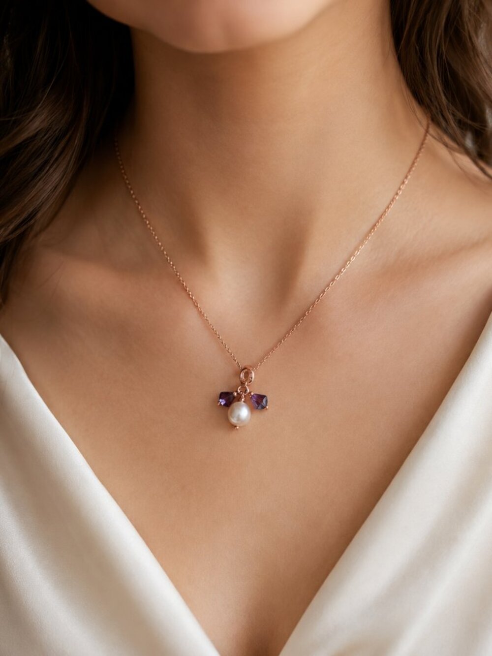 New elegant genuine freshwater pearl and Swarovski crystal pendant